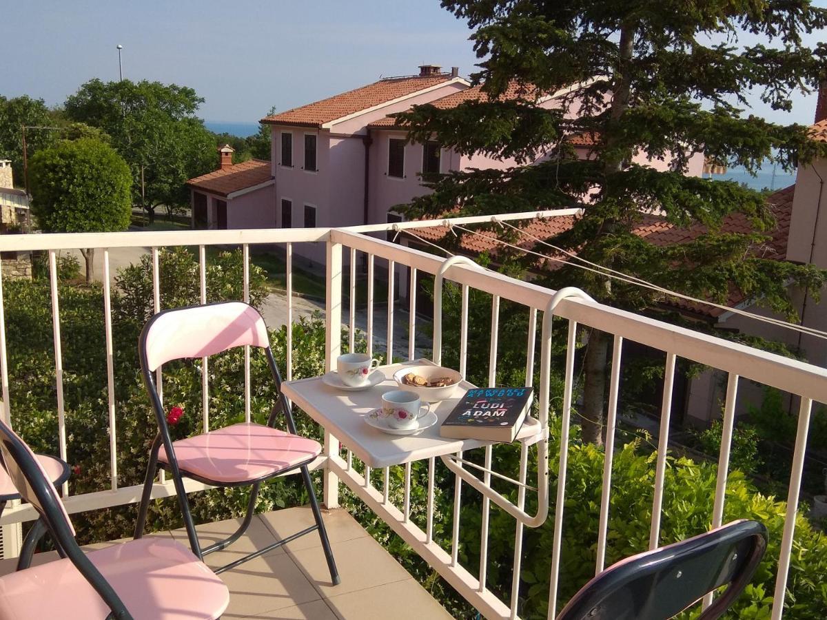 Laura Apartman Koromačno Kültér fotó